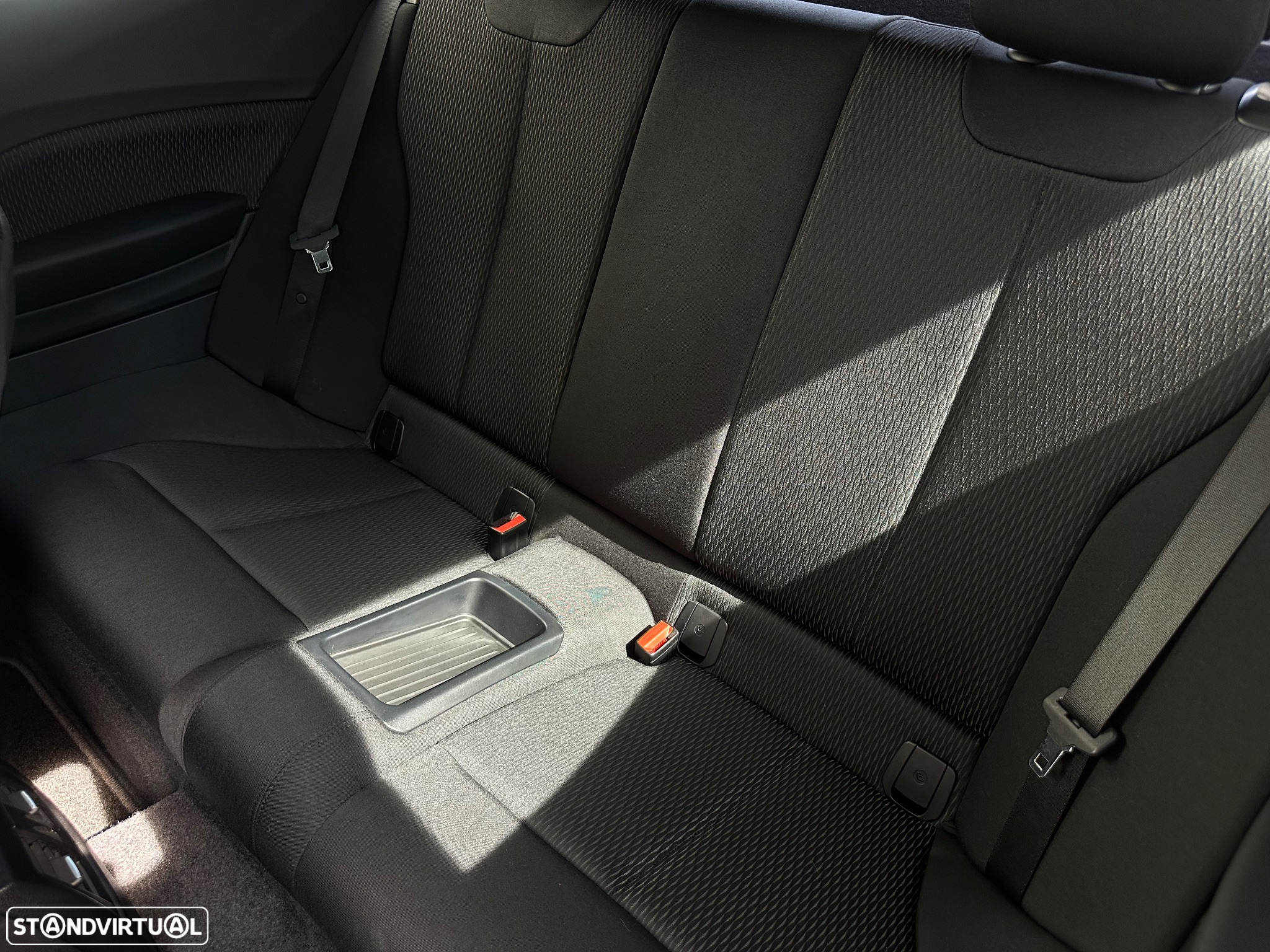 BMW 116 i Aut. Urban Line - 25