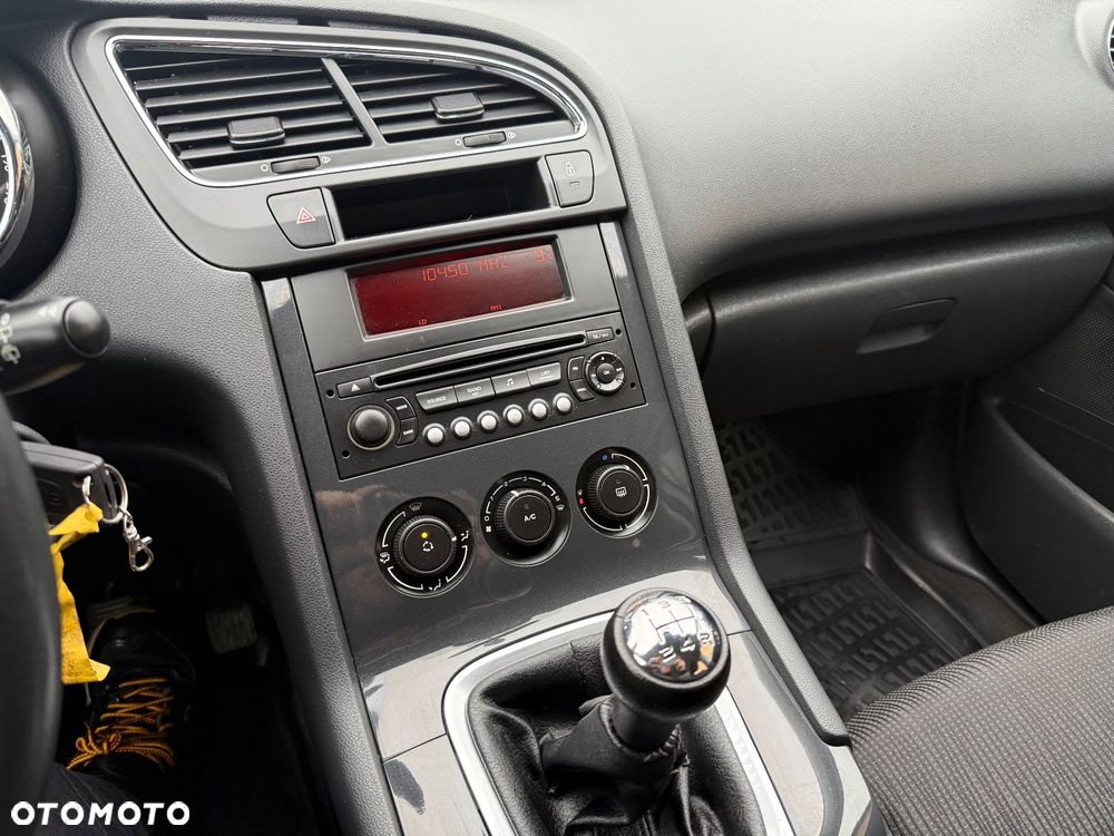 Peugeot 5008 1.6 Access 7os - 17