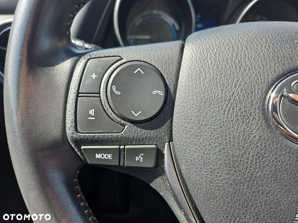 Toyota Auris - 16