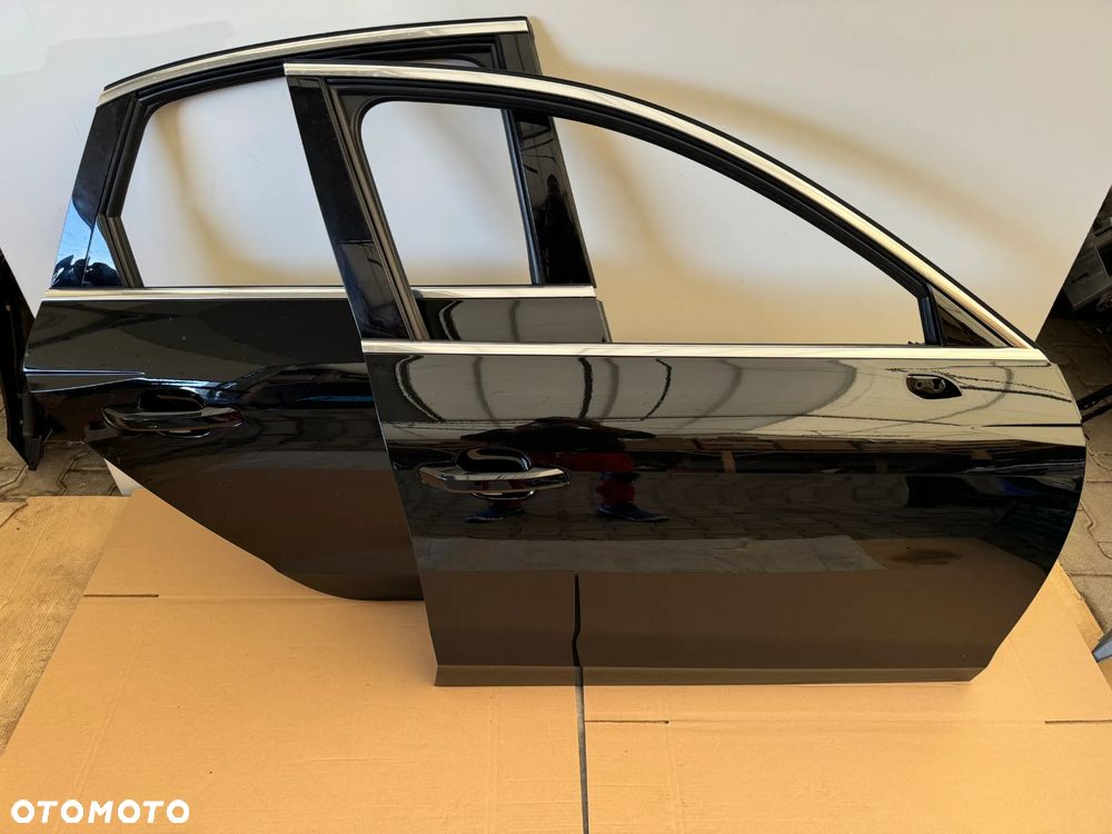 Audi A4 B9 8W lift sedan limo drzwi prawe komplet LY9T - 1