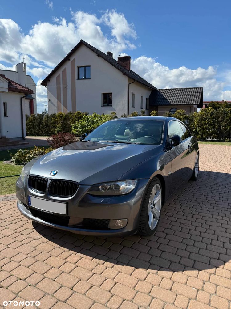 BMW Seria 3 320i - 3