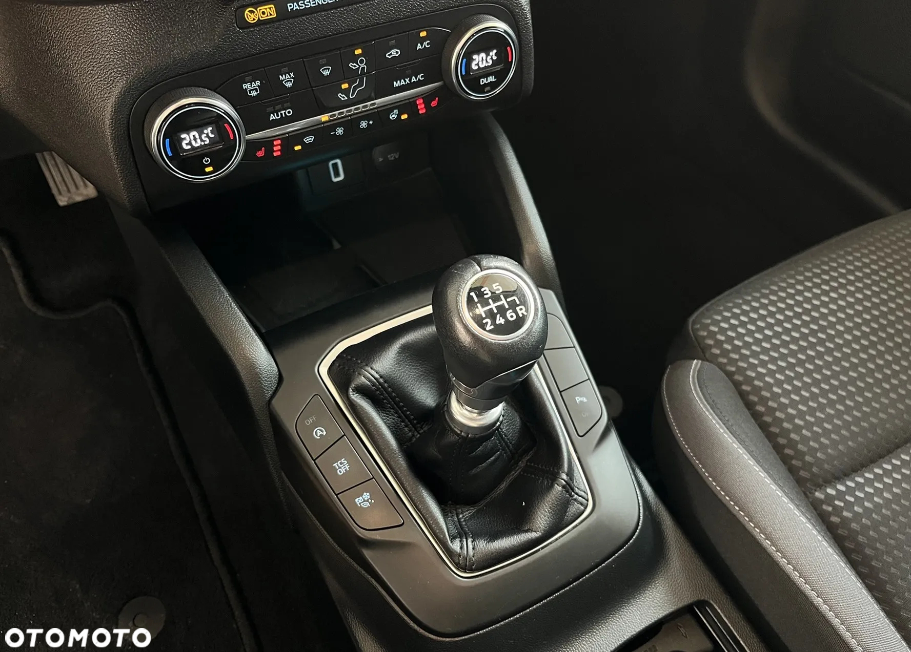 Ford Focus - 16
