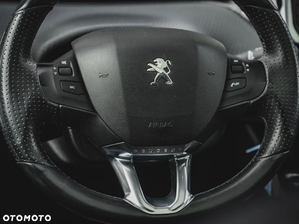 Peugeot 2008 PureTech 110 GPF Stop&Start EAT6 Crossway - 24