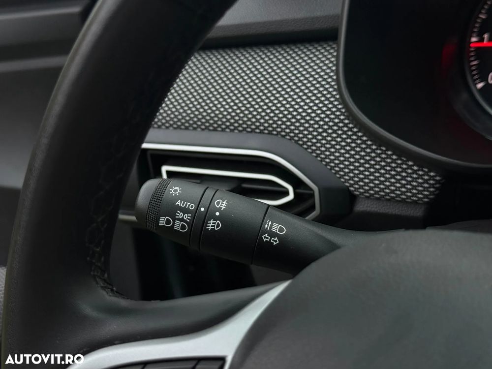 Dacia Logan TCe 90 MT6 Expression - 26