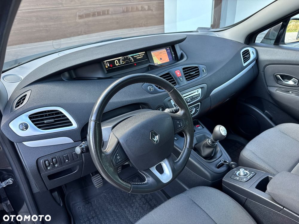 Renault Grand Scenic 1.9 dCi Tech Run - 11