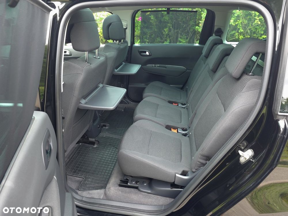 Peugeot 5008 - 11