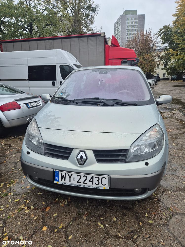 Renault Scenic 2.0 16V Privilege - 10