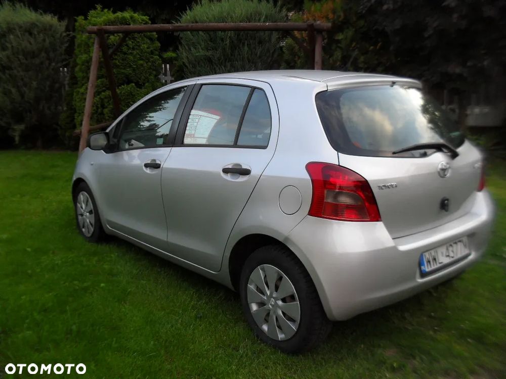 Toyota Yaris 1.4 D-4D Luna - 2