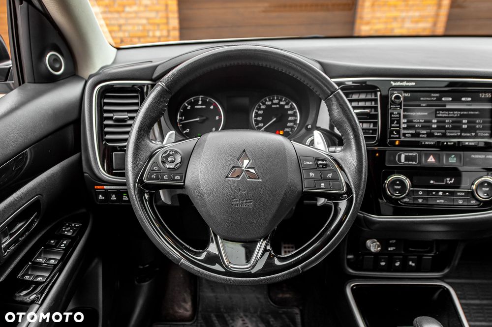 Mitsubishi Outlander 2.2 DID Instyle Navi 4WD - 10