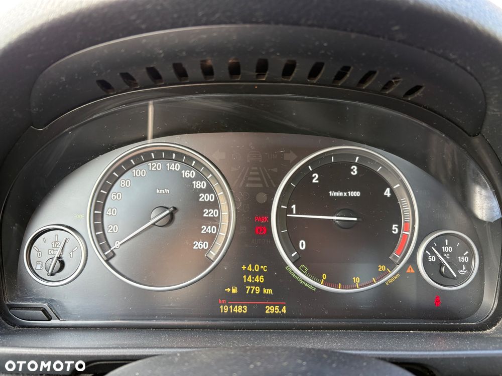 BMW Seria 5 520d - 13