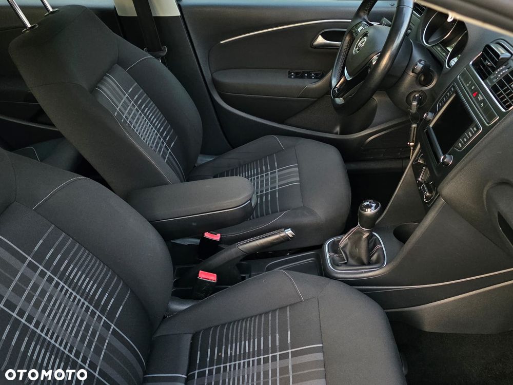 Volkswagen Polo - 6