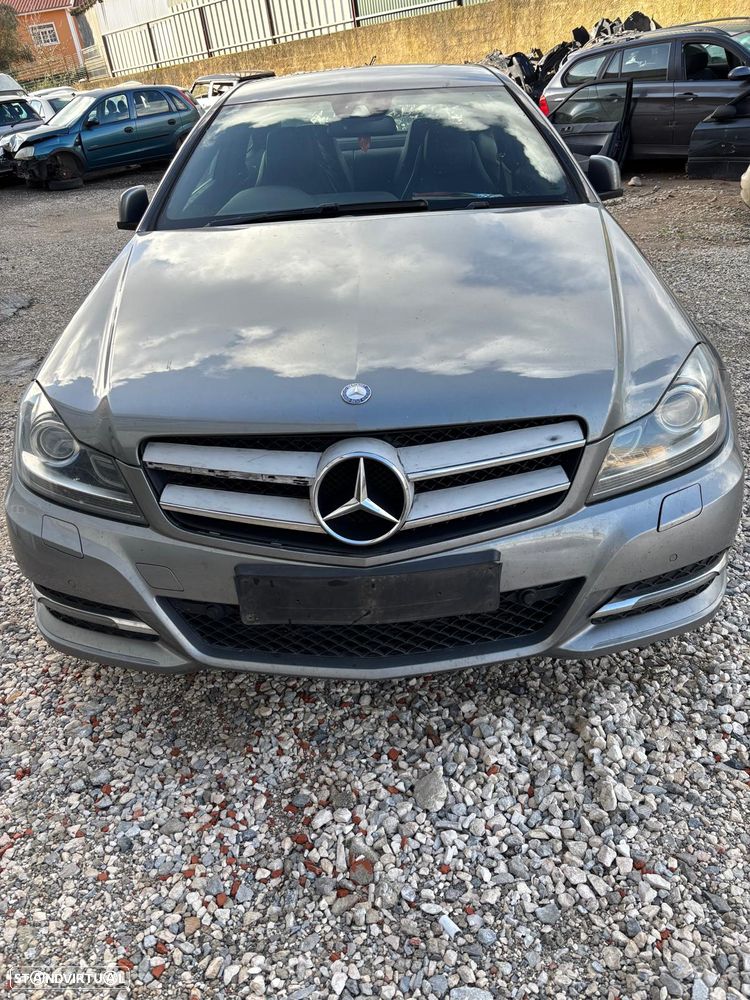 Mercedes C220 Coupe de 2011 para peças - 1