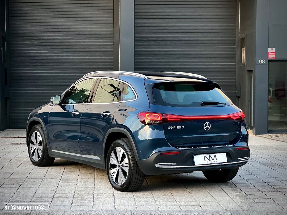 Mercedes-Benz EQA - 8