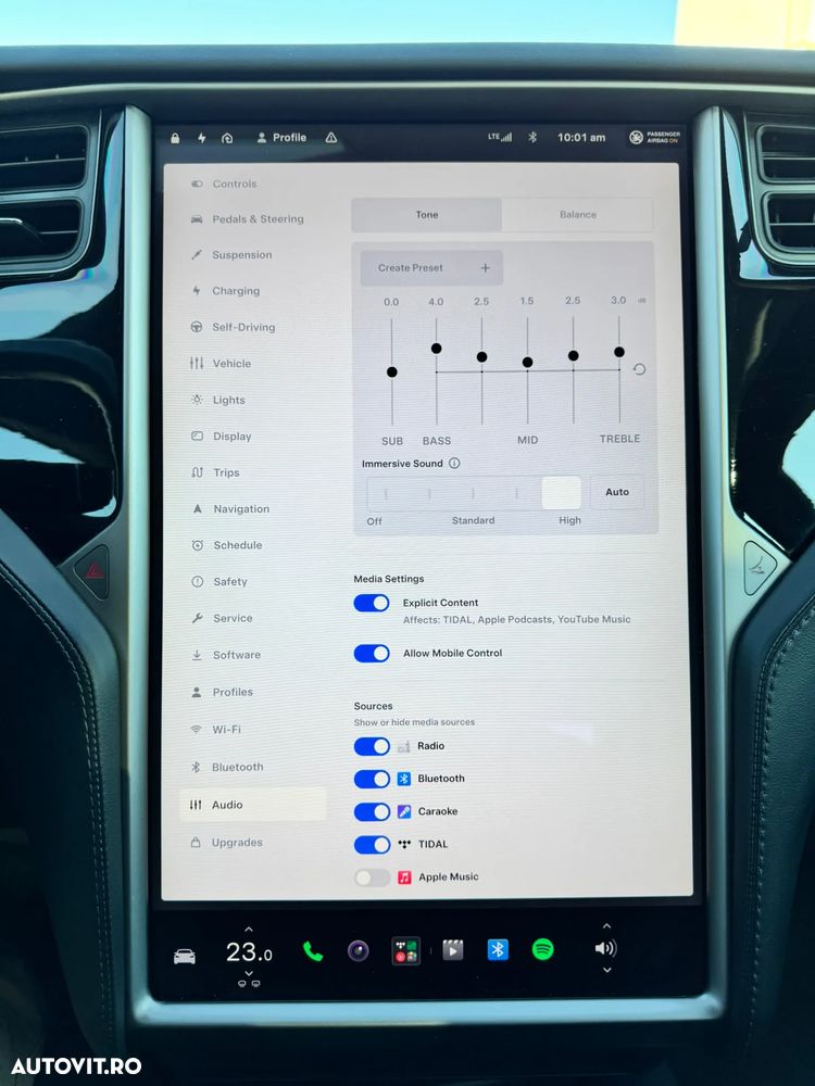 Tesla Model S - 28