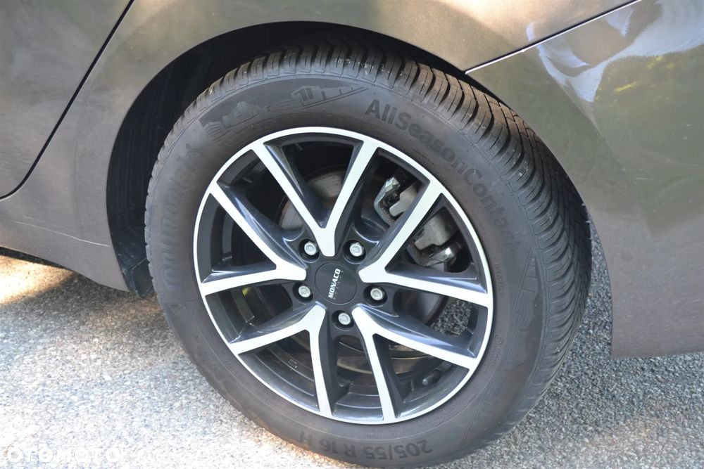 Kia Ceed 1.6 GDI ISG Platinum Edition - 7
