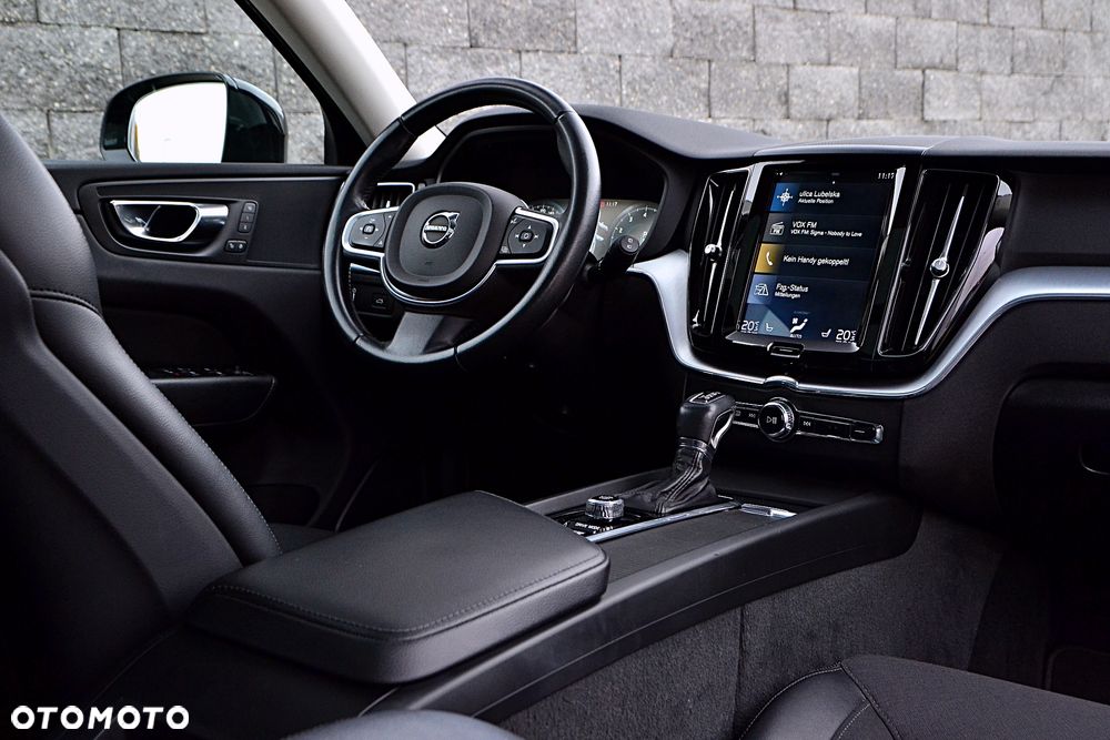 Volvo XC 60 T5 Geartronic Momentum - 17