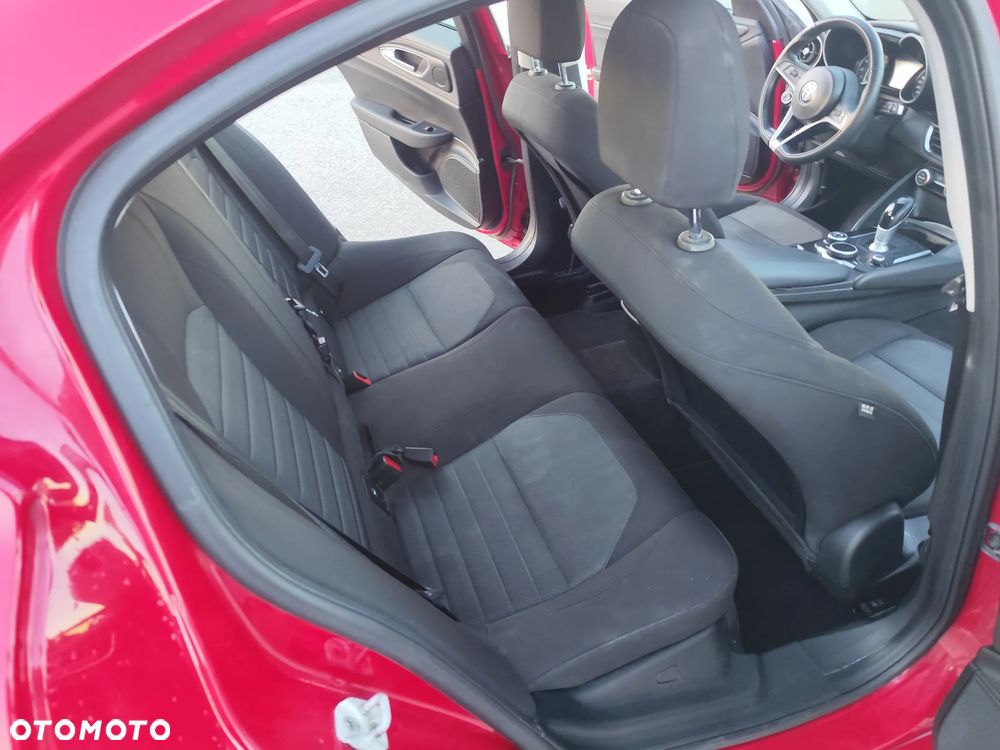 Alfa Romeo Giulia 2.0 Turbo Super - 11