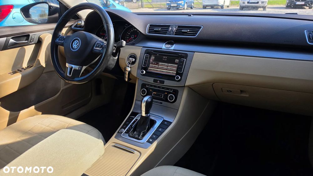 Volkswagen Passat 2.0 TDI Highline DSG - 11