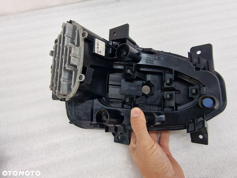 VW T-ROC 2GA LED / DRL LEWY / PRAWY HALOGEN , NR 2GA941056 + 2GA953212C / 2GA941055 + 2GA853211C , NR AUKCJI H265 - 14