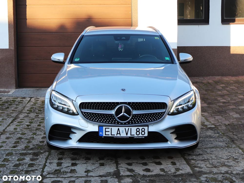 Mercedes-Benz Klasa C 220 d 4Matic T 9G-TRONIC AMG Line - 4