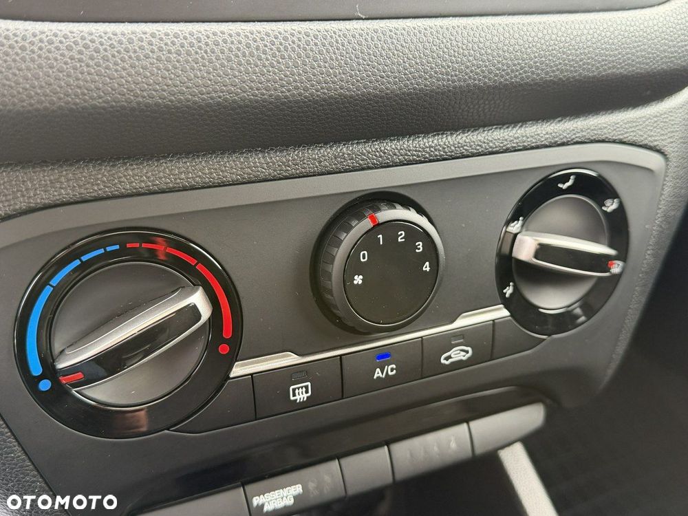 Hyundai i20 blue 1.2 YES!+ - 26