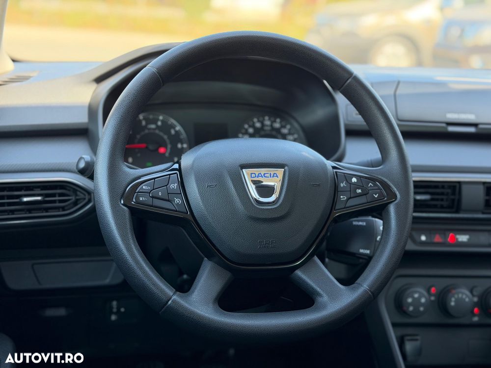 Dacia Logan TCe 90 MT5 Essential - 17