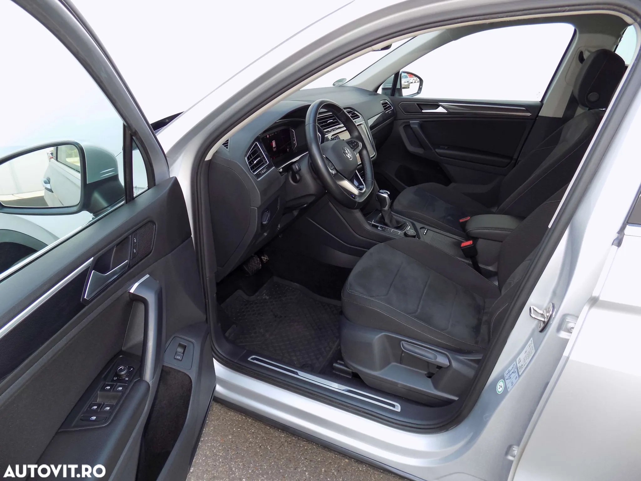 Volkswagen Tiguan 2.0 TDI SCR DSG 4Motion Elegance - 10