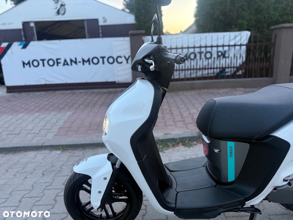 Yamaha Neos - 20