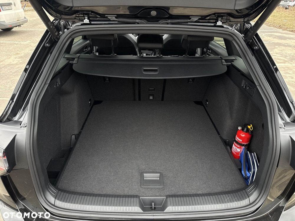 Volkswagen Golf - 33