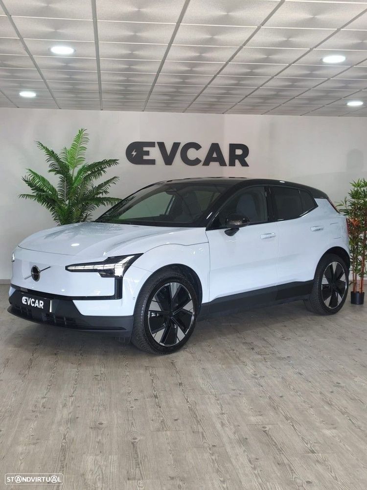 Volvo EX30 Single Motor Extended Range RWD Ultra - 1