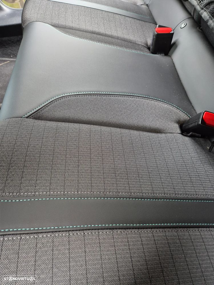 Peugeot 2008 - 12