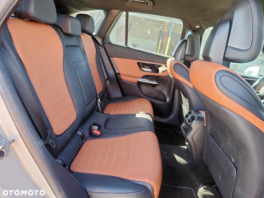 Mercedes-Benz GLC 300 4Matic 9G-TRONIC - 12