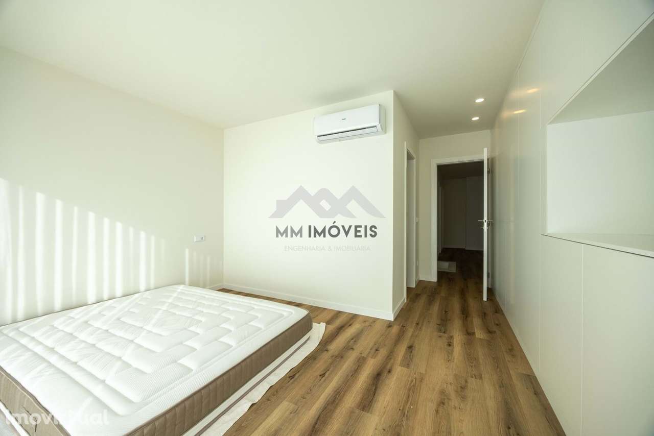 Moradia T4+1 | NOVA | Matosinhos | Terraços | Garagem Box - Grande imagem: 5/54