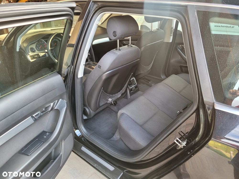 Audi A6 Avant - 16