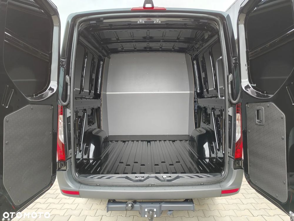 Mercedes-Benz Sprinter - 18