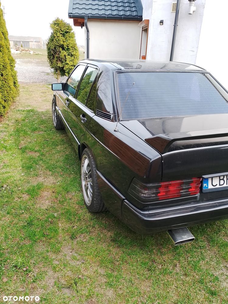 Mercedes-Benz W201 (190) - 3