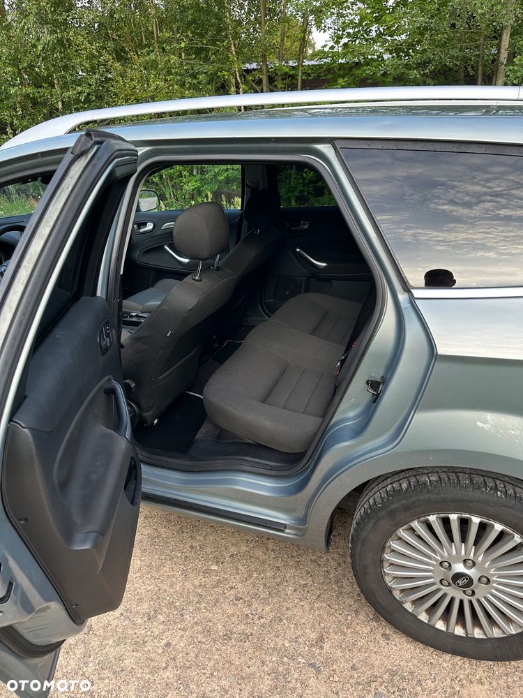 Ford Mondeo 2.0 TDCi Titanium - 11