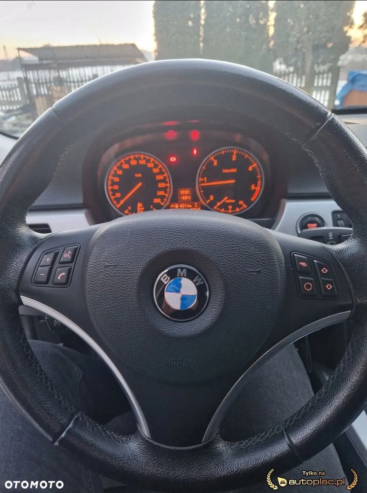 BMW Seria 3 318d - 15