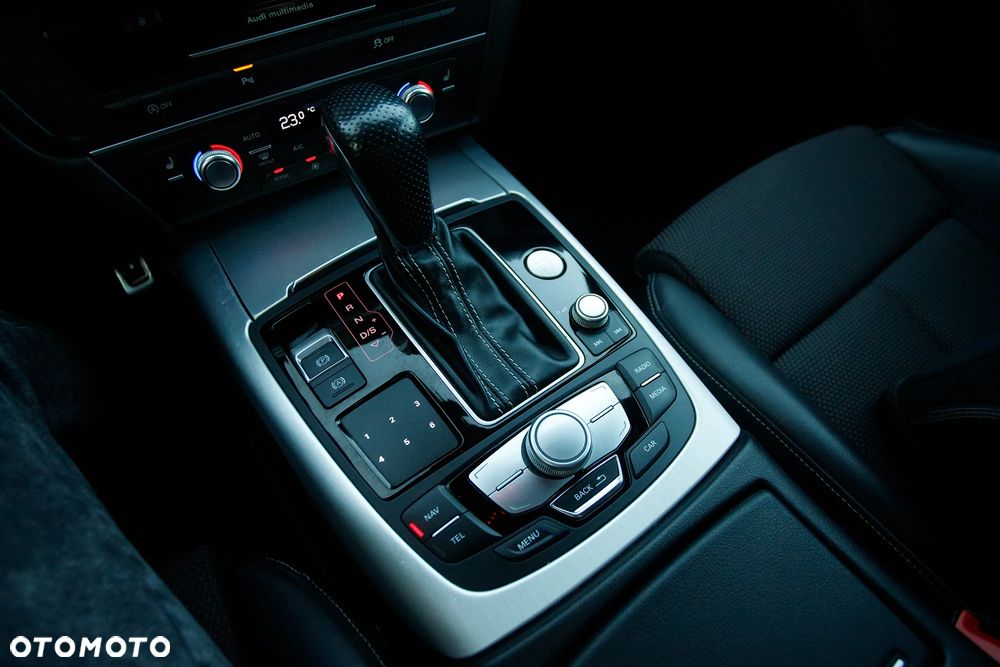 Audi A6 Avant 2.0 TDI Ultra S tronic - 23