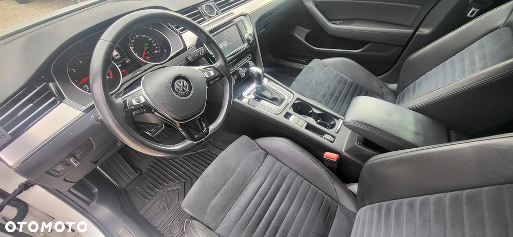 Volkswagen Passat 2.0 TDI Business DSG - 6