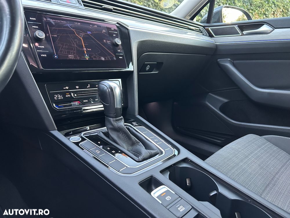 Volkswagen Passat 2.0 TDI DSG Comfortline - 13