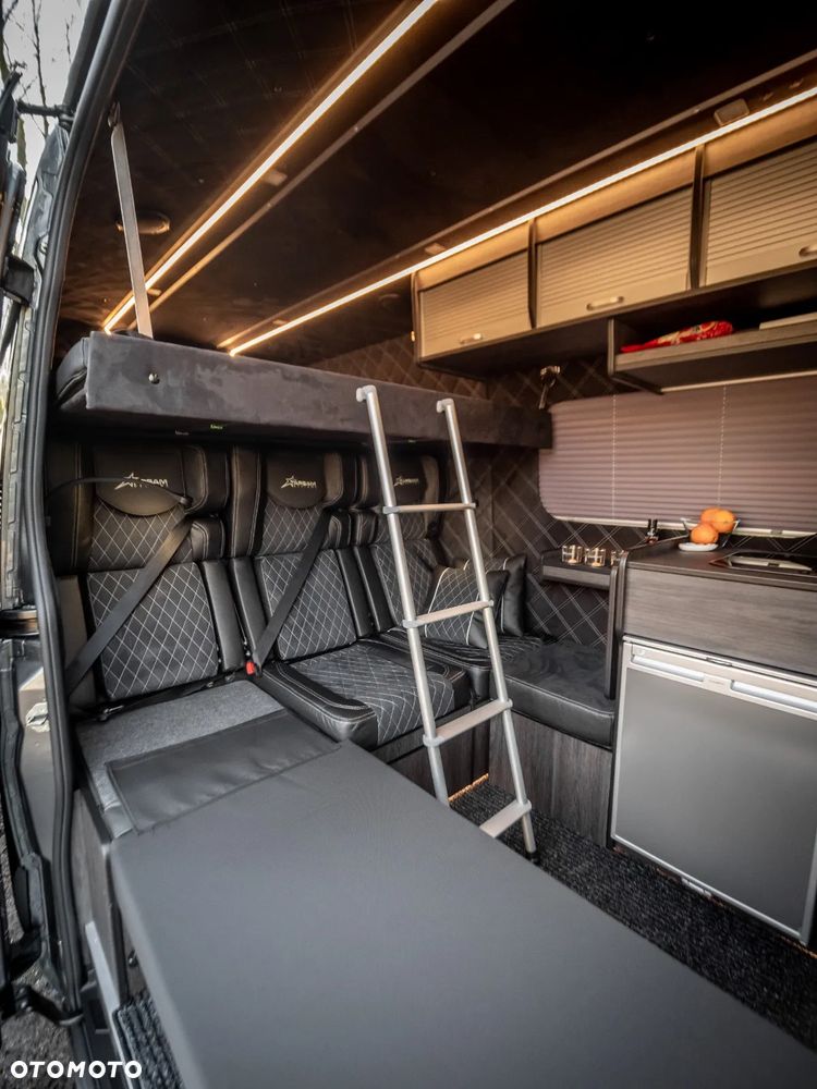 Mercedes-Benz Sprinter - 21