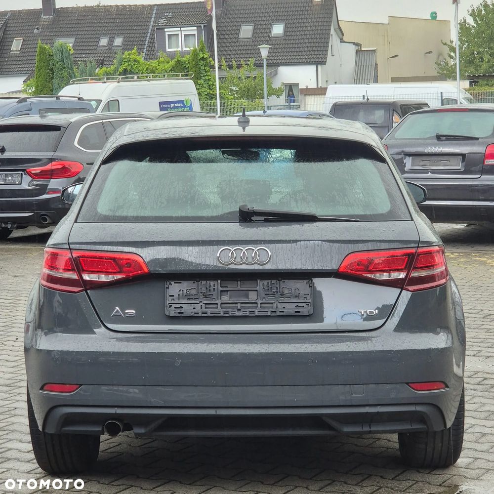 Audi A3 Sportback 1.6 TDI design - 2