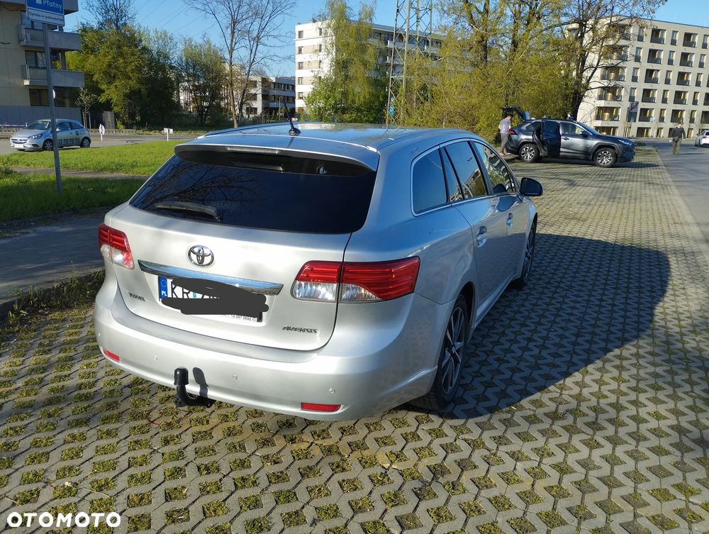 Toyota Avensis 2.0 Premium MS - 5