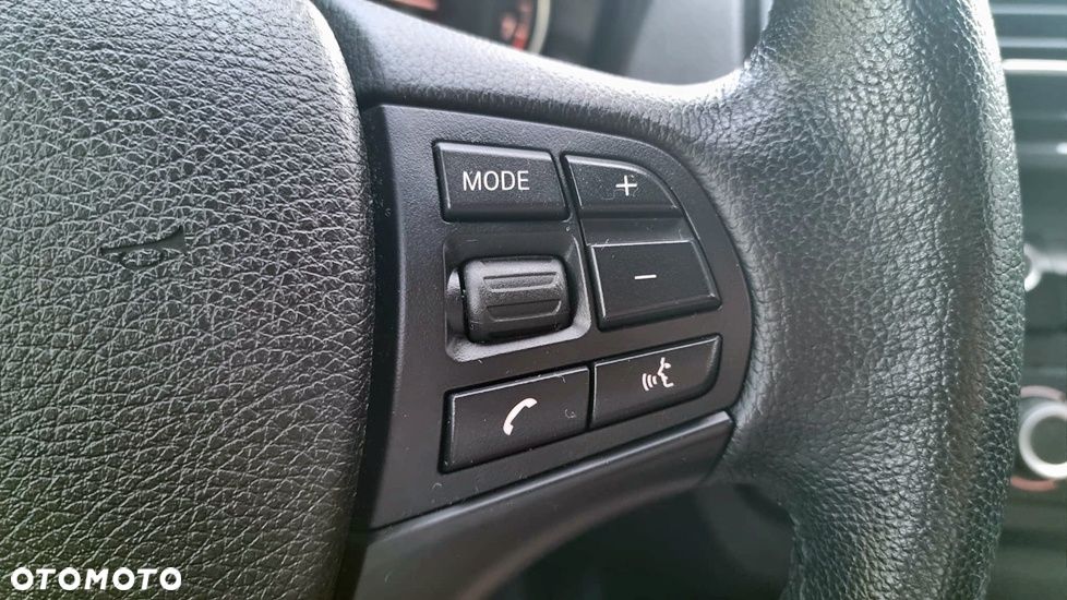 BMW Seria 1 118i Sport Line - 15