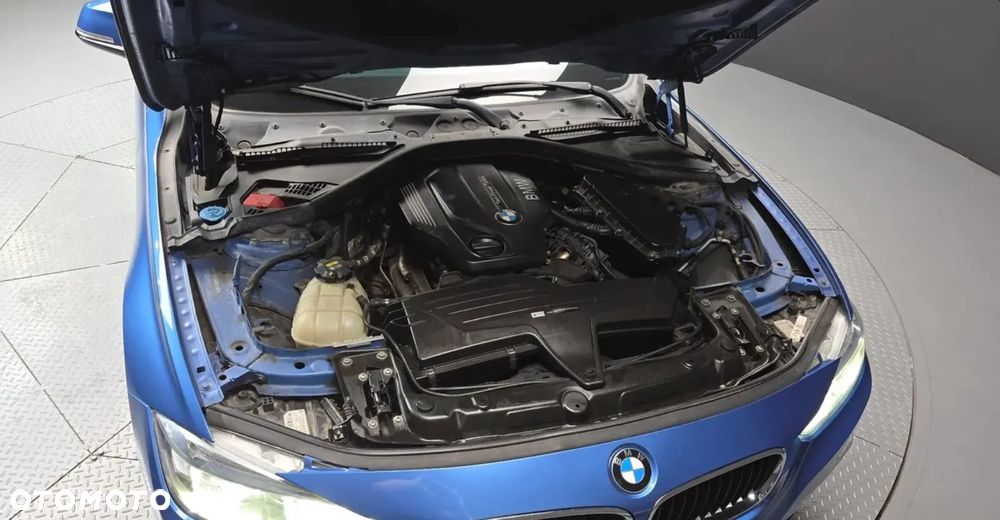 BMW Seria 3 320d Edition M Sport Shadow - 17