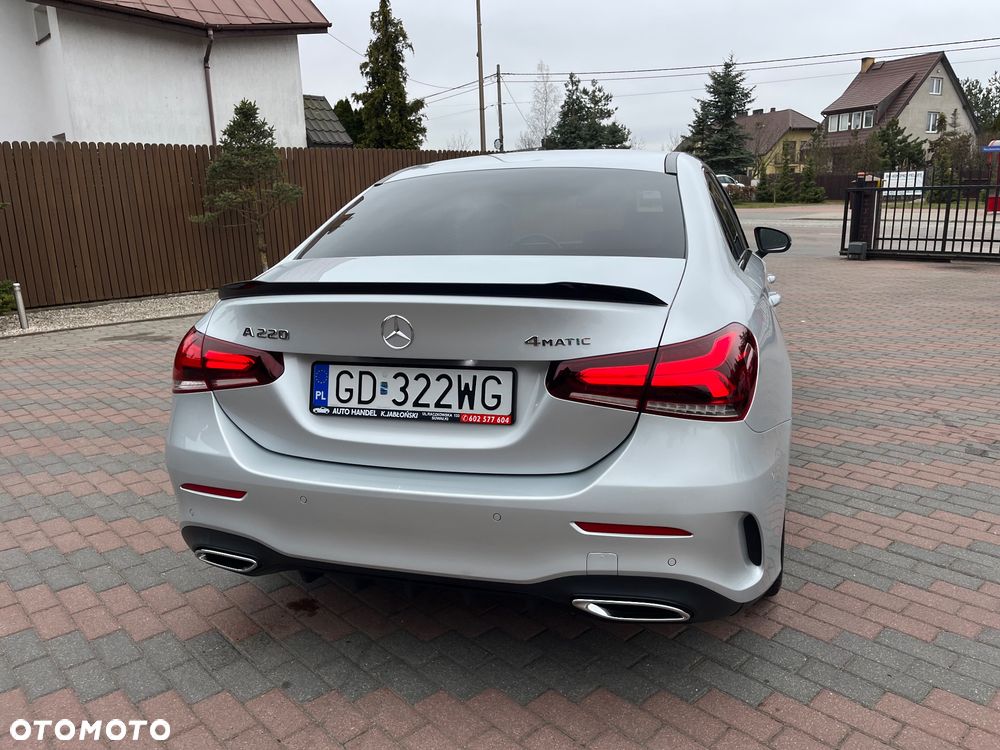 Mercedes-Benz Klasa A 220 4-Matic AMG Line 7G-DCT - 3