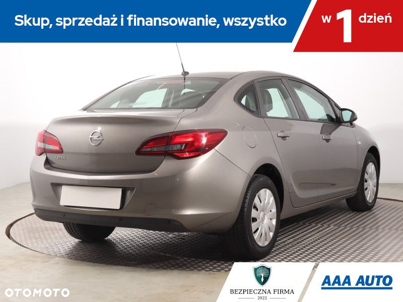 Opel Astra - 6