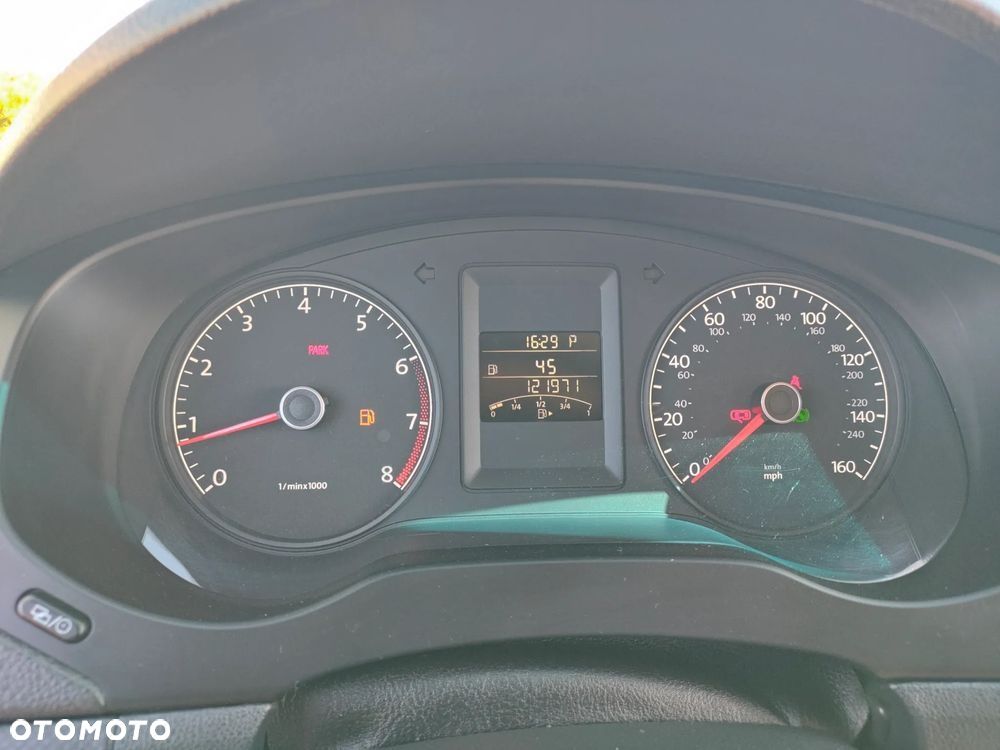 Volkswagen Jetta - 26