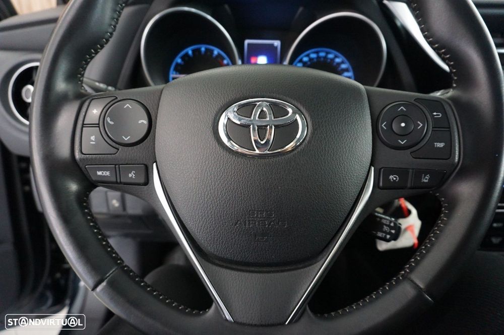 Toyota Auris 1.2 Turbo Design Edition - 37